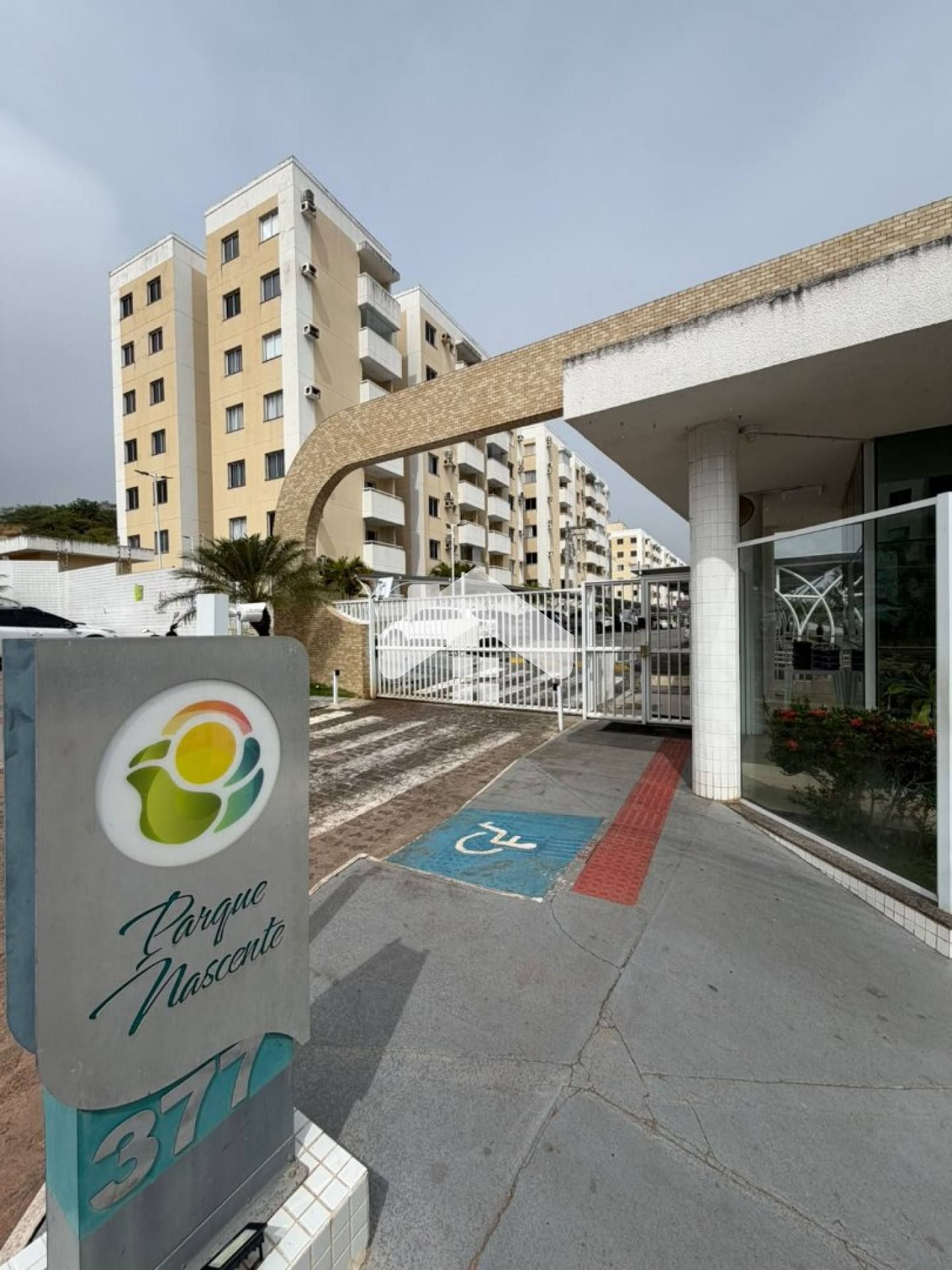 Apartamento no Parque Nascente, 2/4, 1 banheiro, 1 vaga - Jabotiana