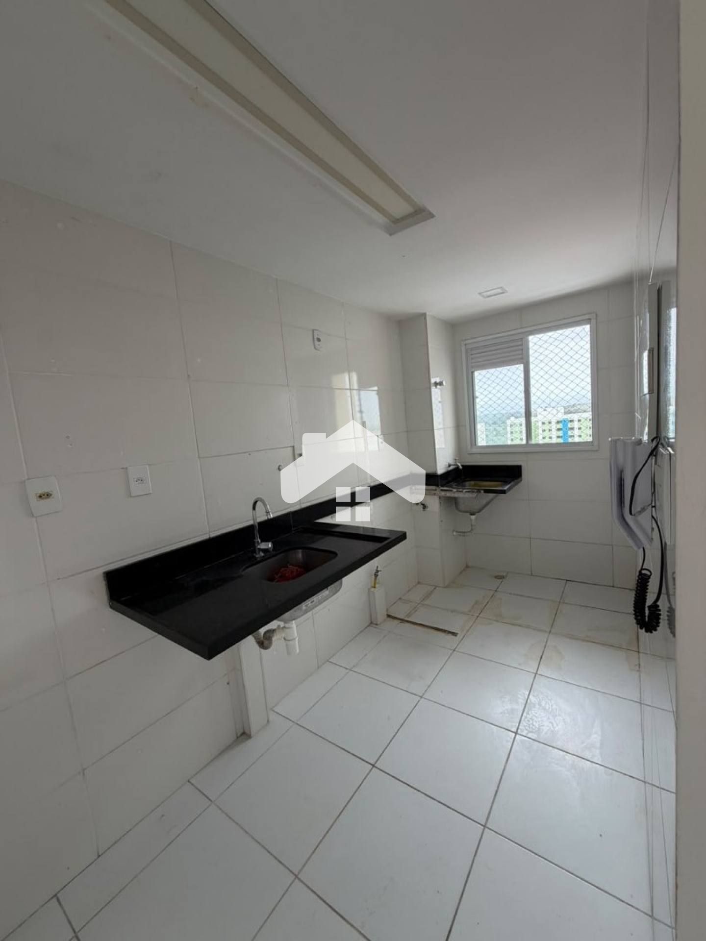Apartamento no Parque Nascente, 2/4, 1 banheiro, 1 vaga - Jabotiana