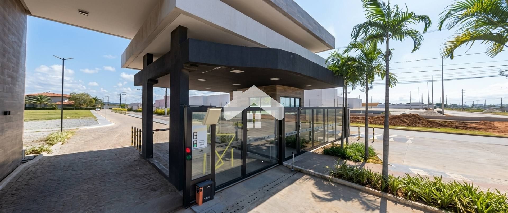 Lote Frente Leste no Condominio Costa Marina Bairro Aruana