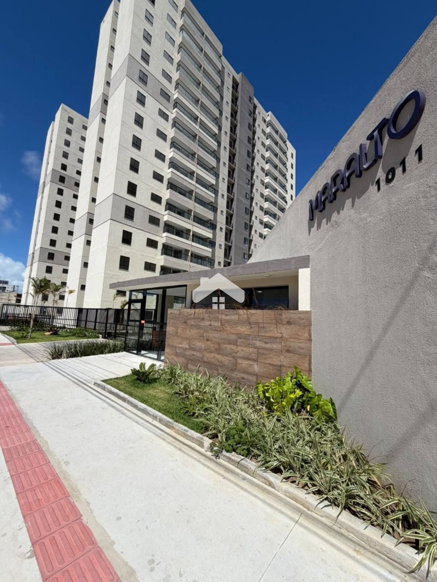 Apartamento no Maralto, 2/4, 1 suíte, 1 vaga (Cond. Incluso) - Coroa do Meio