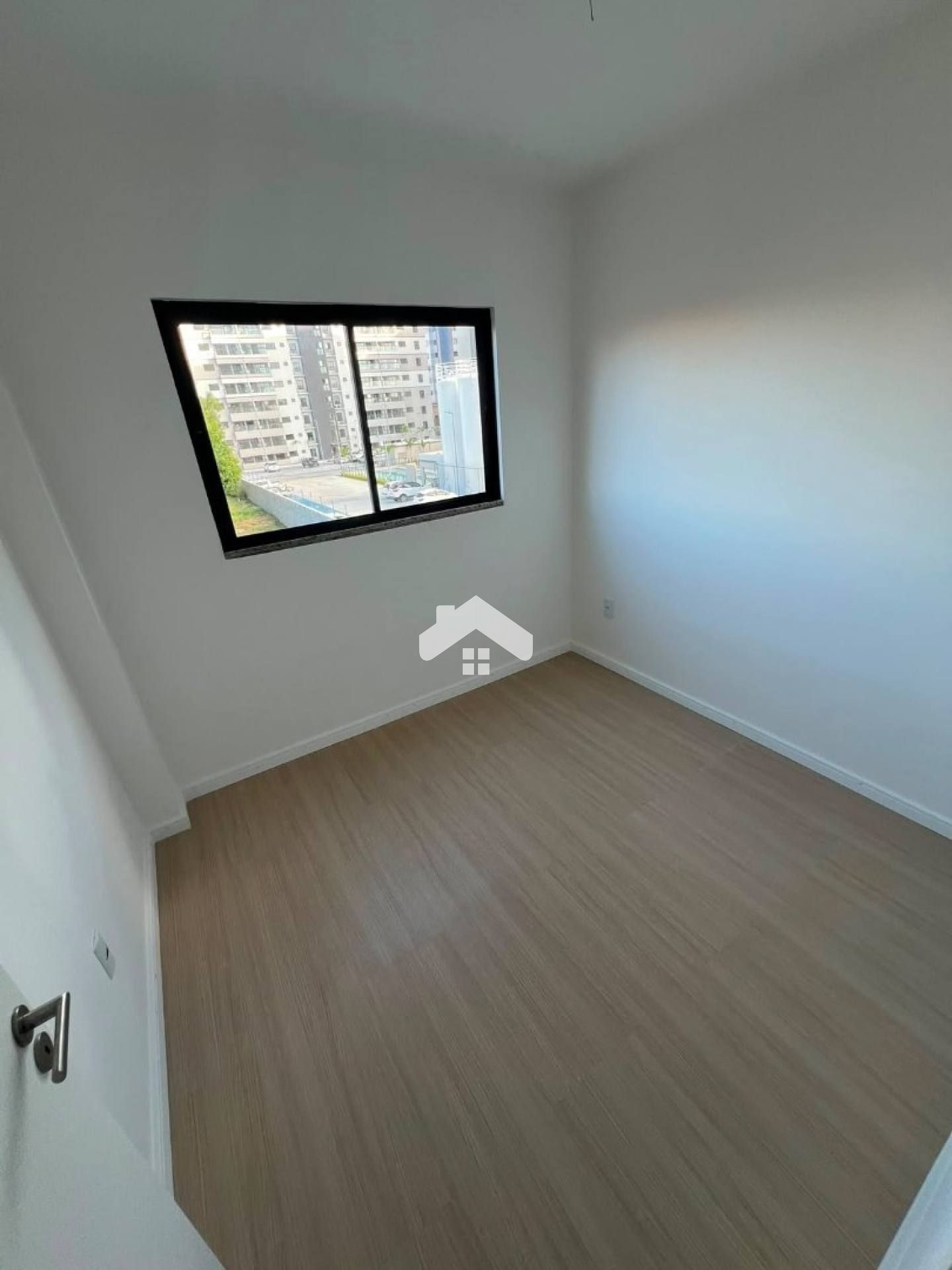 Apartamento Para Vender com 3 quartos 1 suítes no Condominio Luzitá