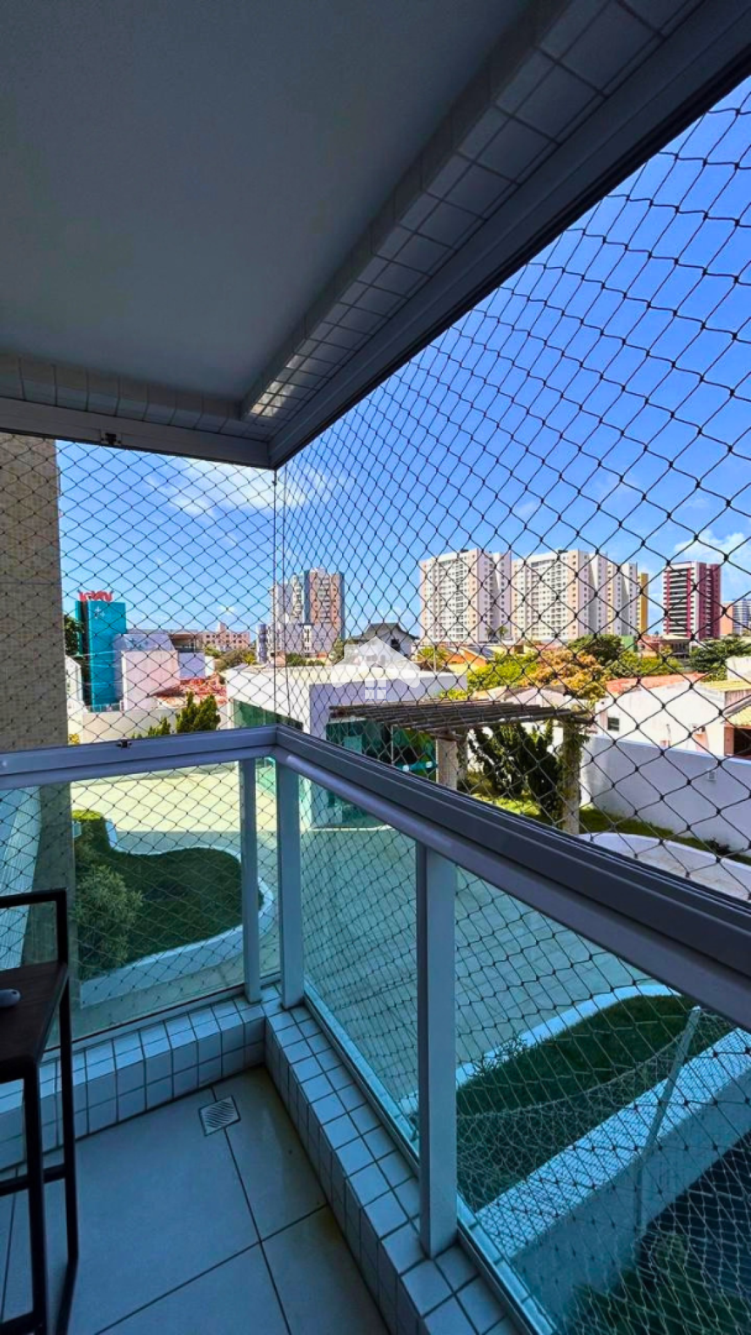 Apartamento Para Vender com 3 quartos 2 suítes no bairro Atalaia em Aracaju