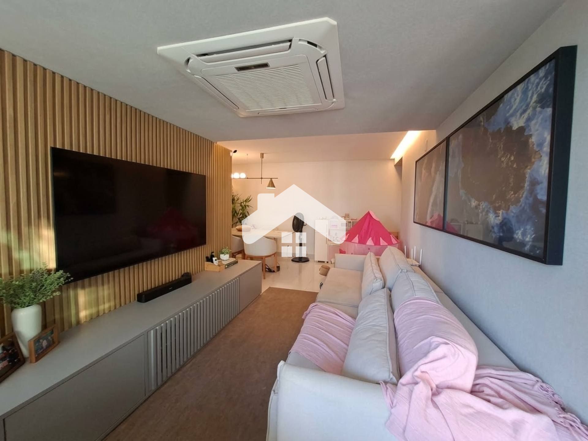 Apartamento Para Vender com 3 quartos 1 suítes no Jardim Europa Bairro Jardins