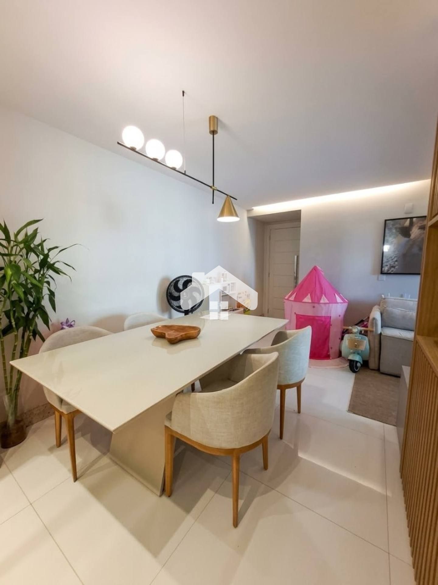 Apartamento Para Vender com 3 quartos 1 suítes no Jardim Europa Bairro Jardins