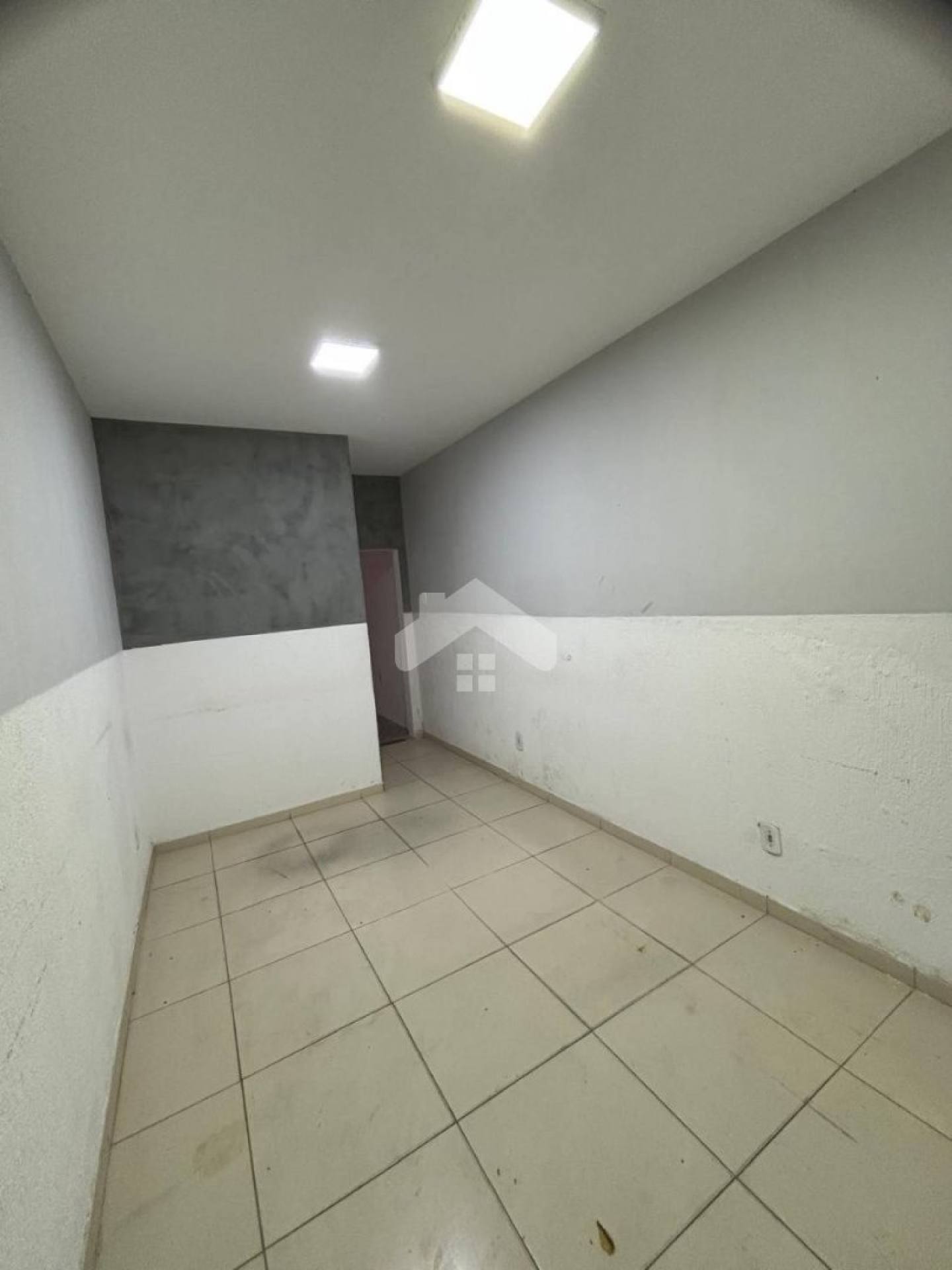 Casa Para Vender com 3 quartos 2 suítes + Ponto Comercial no bairro São José em Aracaju