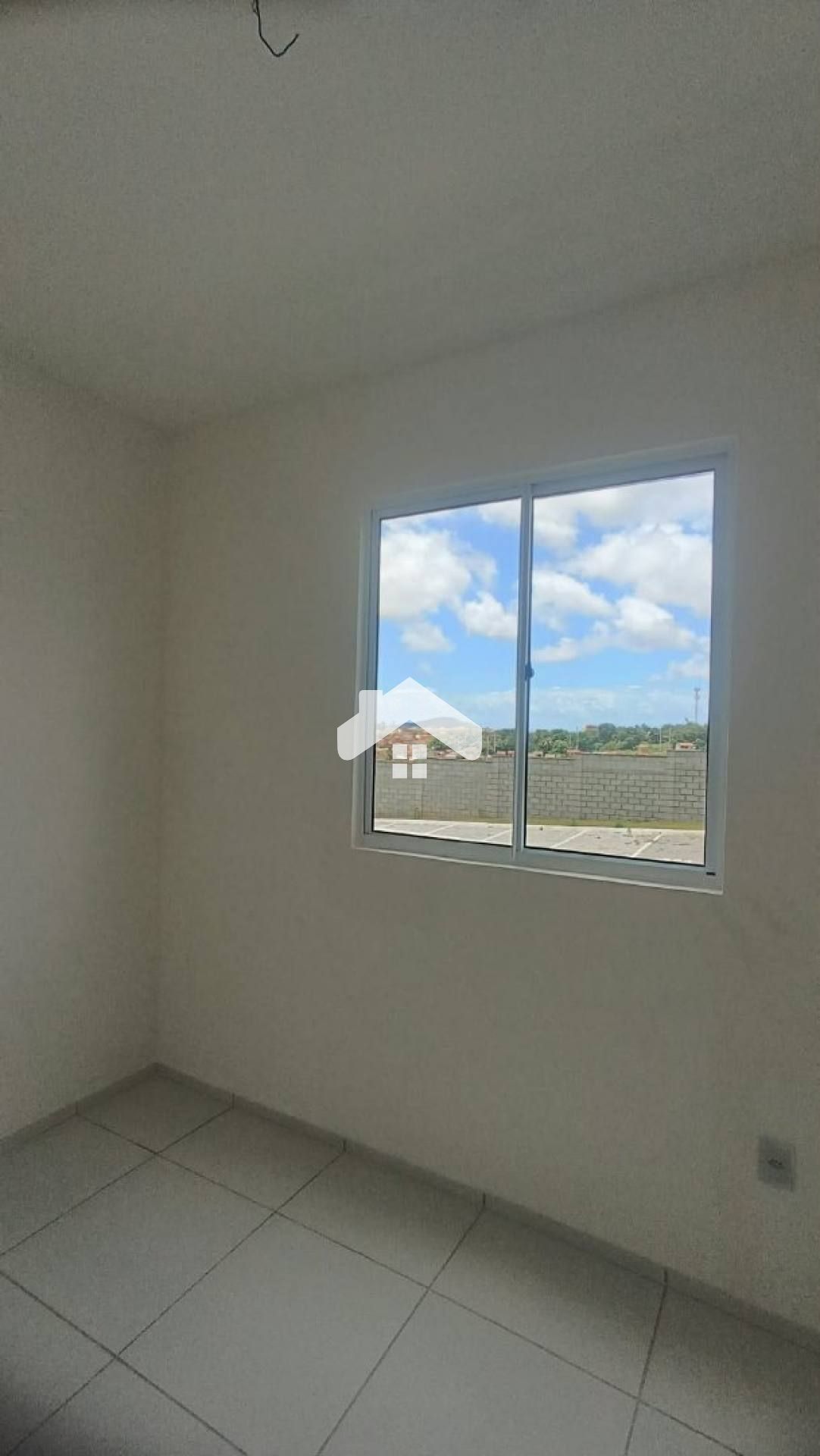 Apartamento no Mirante Mais Viver, 2/4, 1 banheiro, 1 vaga (Cond. Incluso) - Soledade