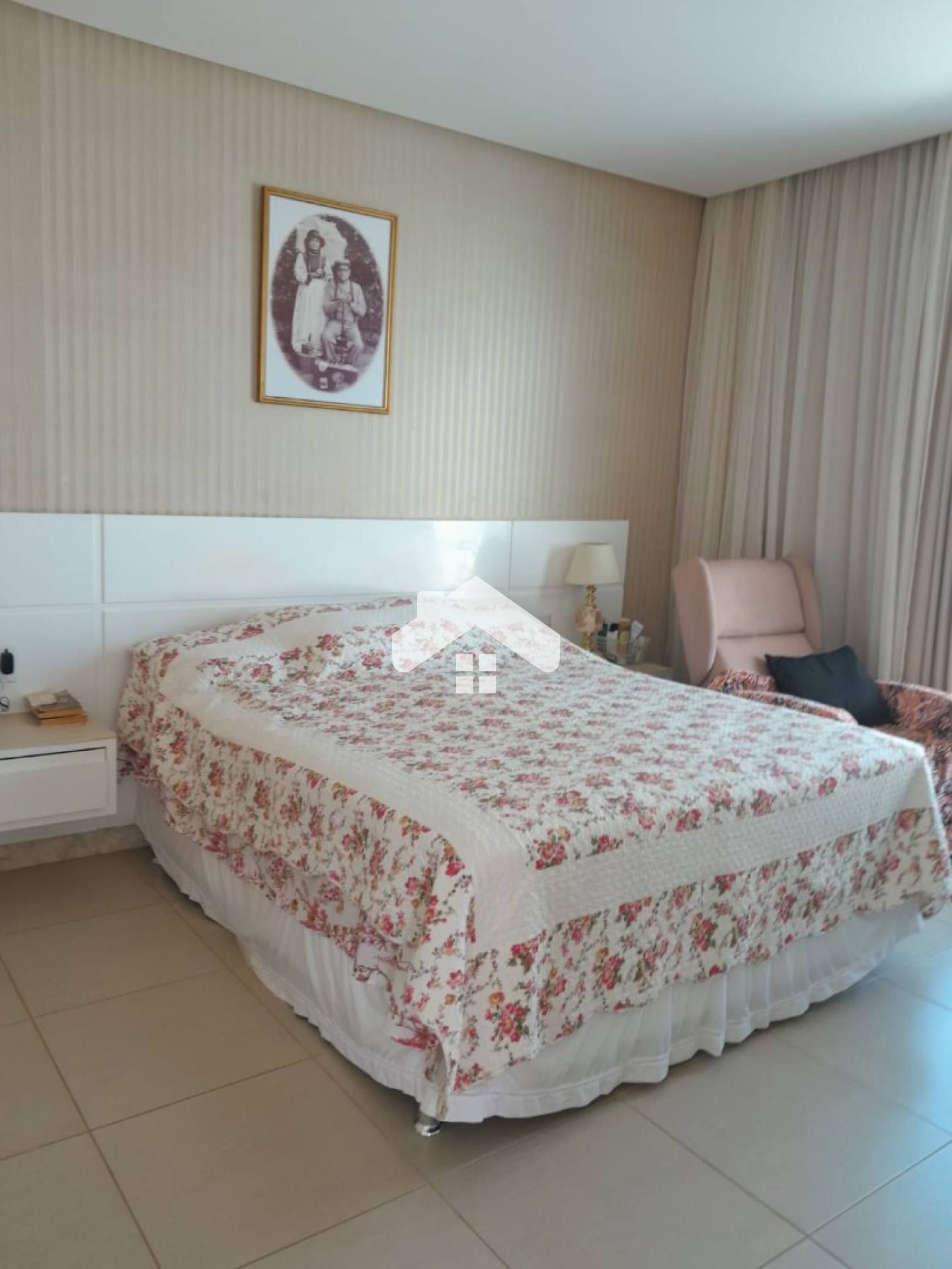 Casa de Condomínio Para Vender com 4 quartos 2 suítes próximo à praia em Aracaju