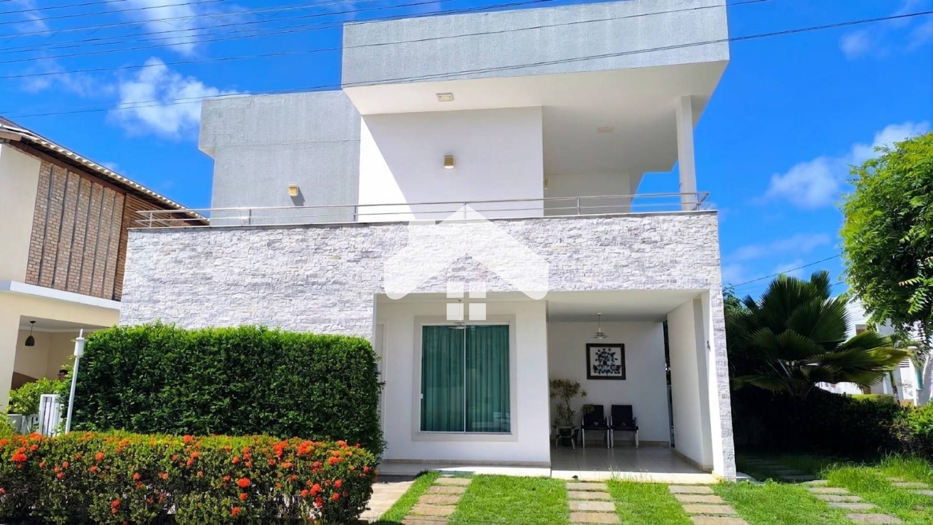 Casa de Condomínio Para Vender com 4 quartos 2 suítes próximo à praia em Aracaju
