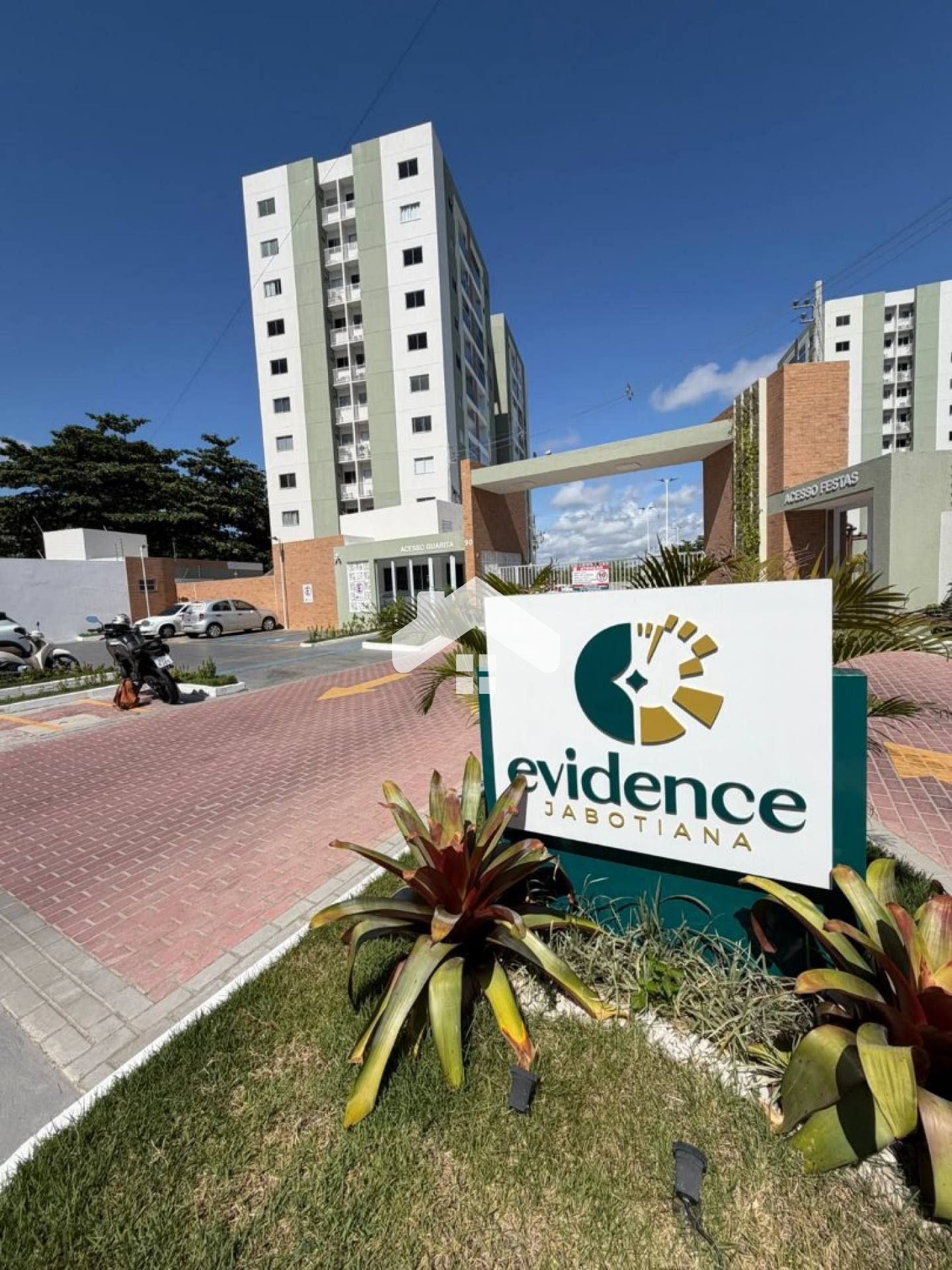 Apartamento no Evidence, 2/4, 1 suíte, 1 vaga (Cond. Incluso) - Jabotiana