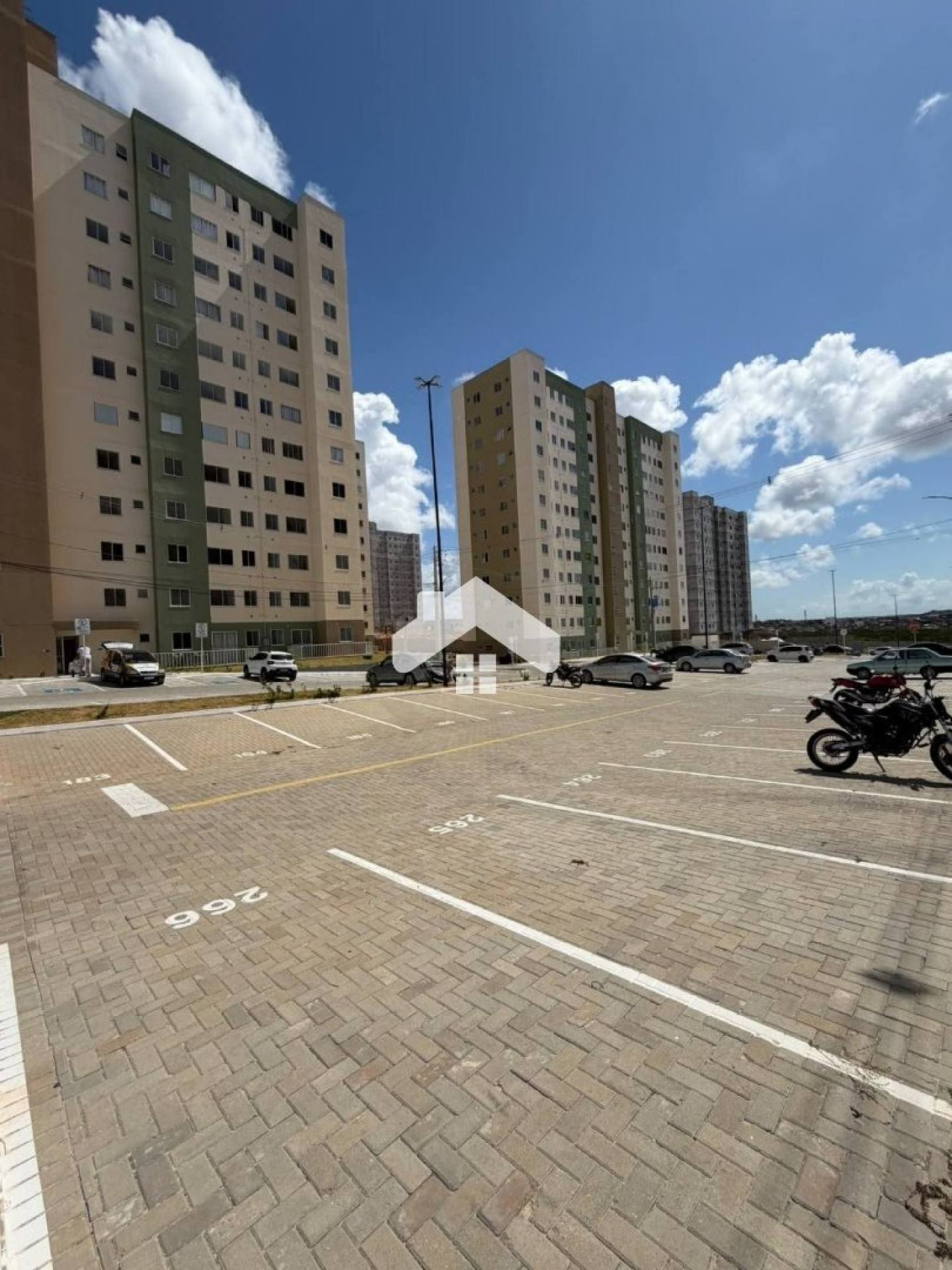 Apartamento no Mirante Mais Viver, 2/4, 1 banheiro, 1 vaga (Cond. Incluso) - Soledade