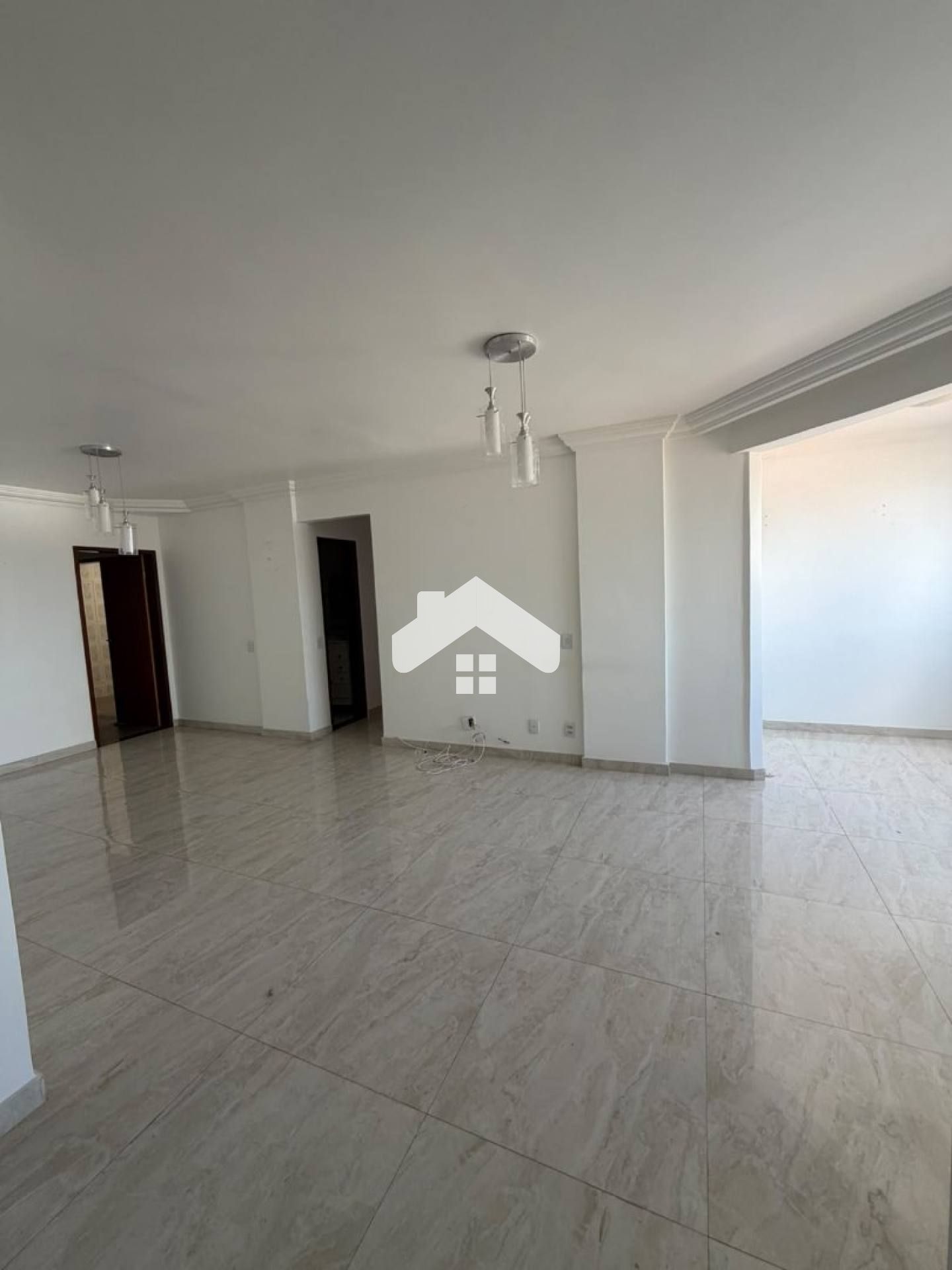 Apartamento no Ed. Saveiro, 3/4, 1 suíte, 1 vaga (Cond. Incluso) - São José