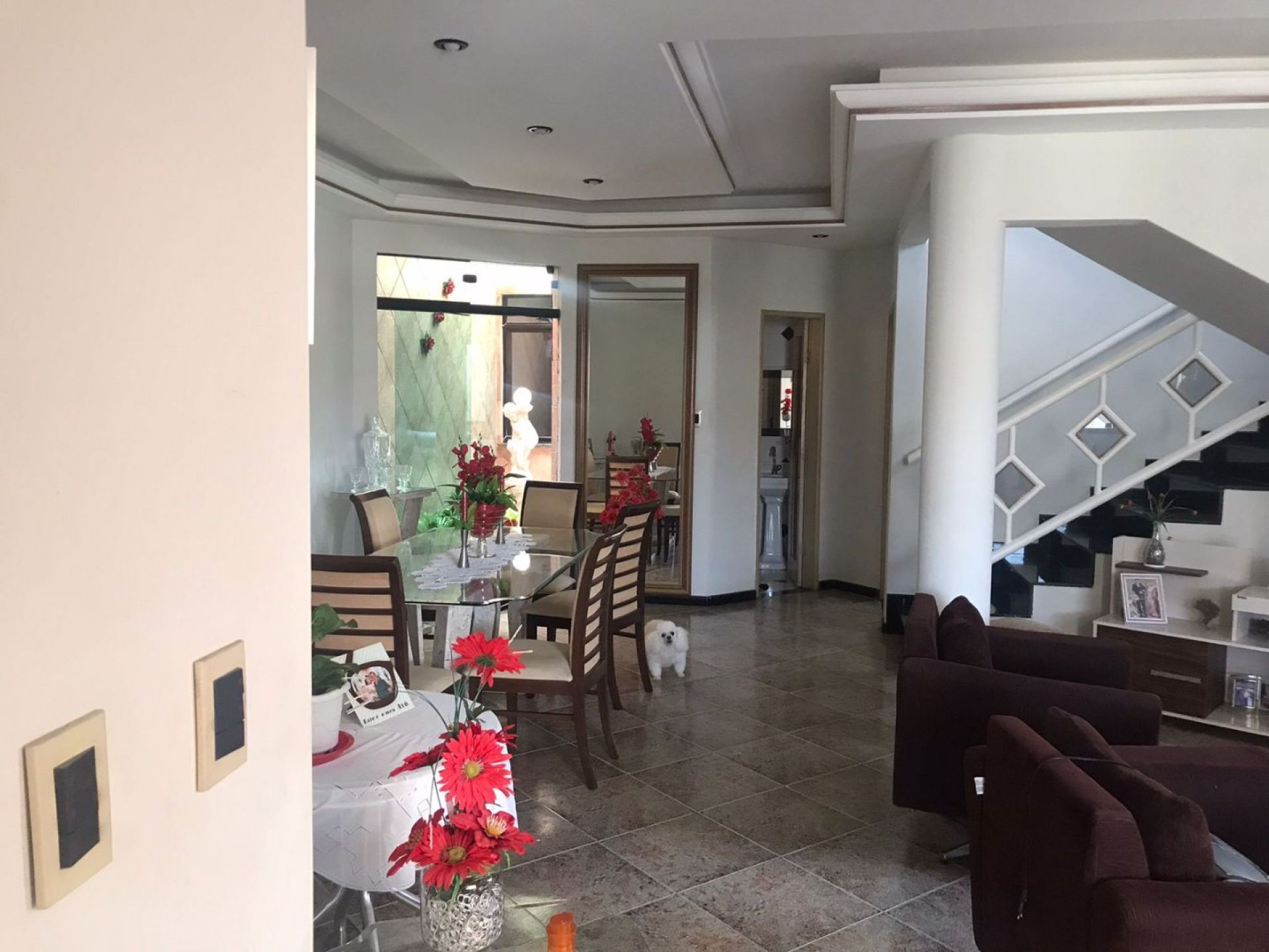 Casa Para Vender com 5 quartos 3 suítes no bairro Jabotiana em Aracaju