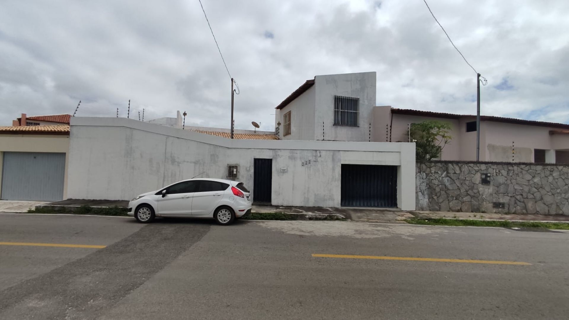 Casa Para Vender com 3 quartos 1 suítes no bairro Atalaia em Aracaju