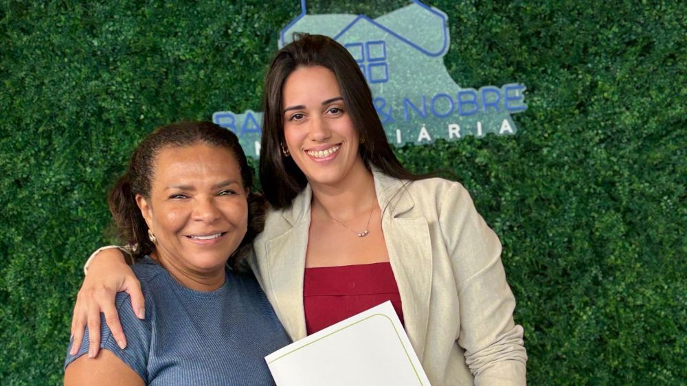 O sonho do novo lar realizado: Maria Aparecida encontra o apartamento perfeito com a ajuda da Barros e Nobre