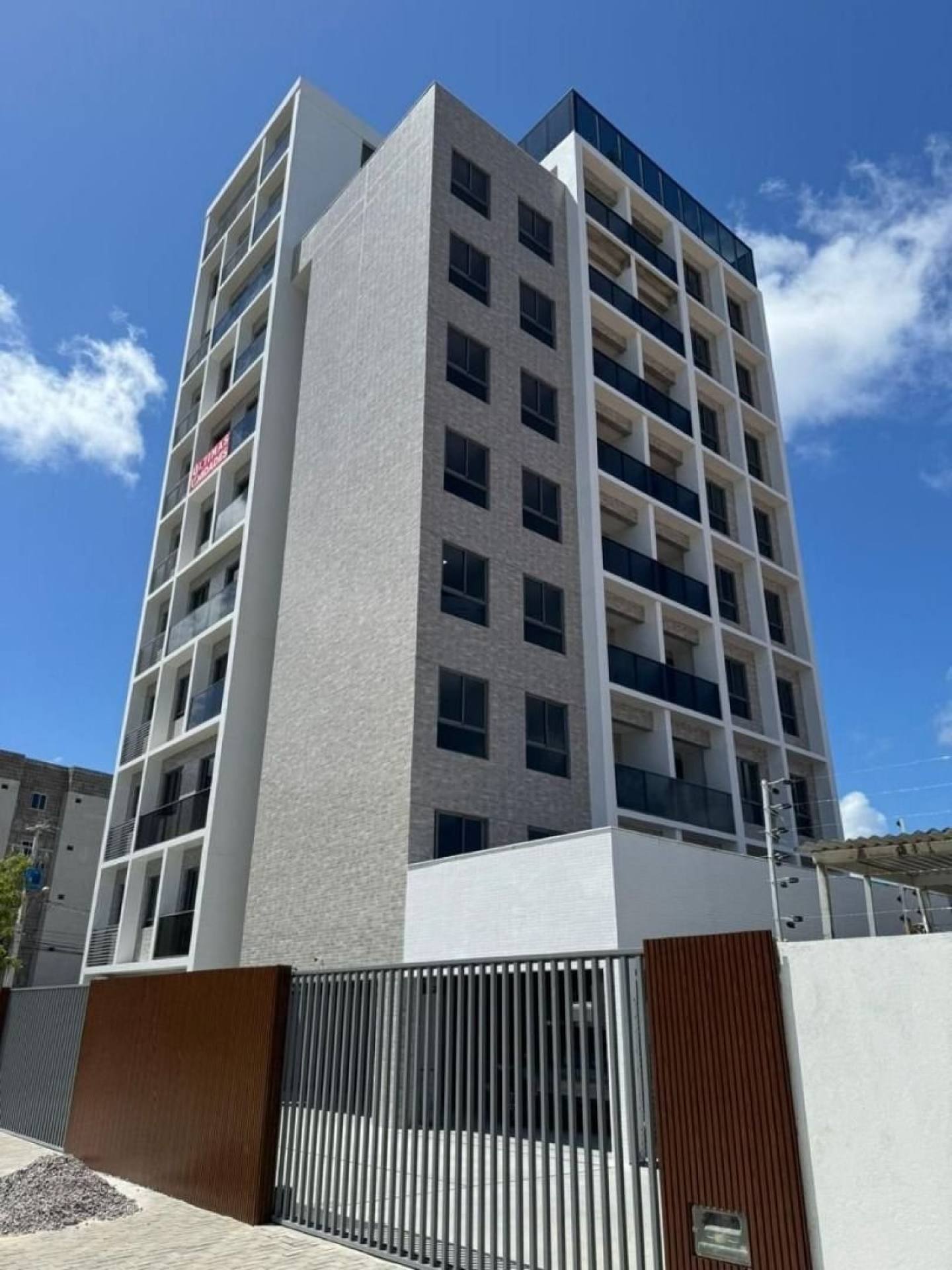 Apartamentos térreo com área externa privativa nas proximidades de Parque Linear Parahyba 3