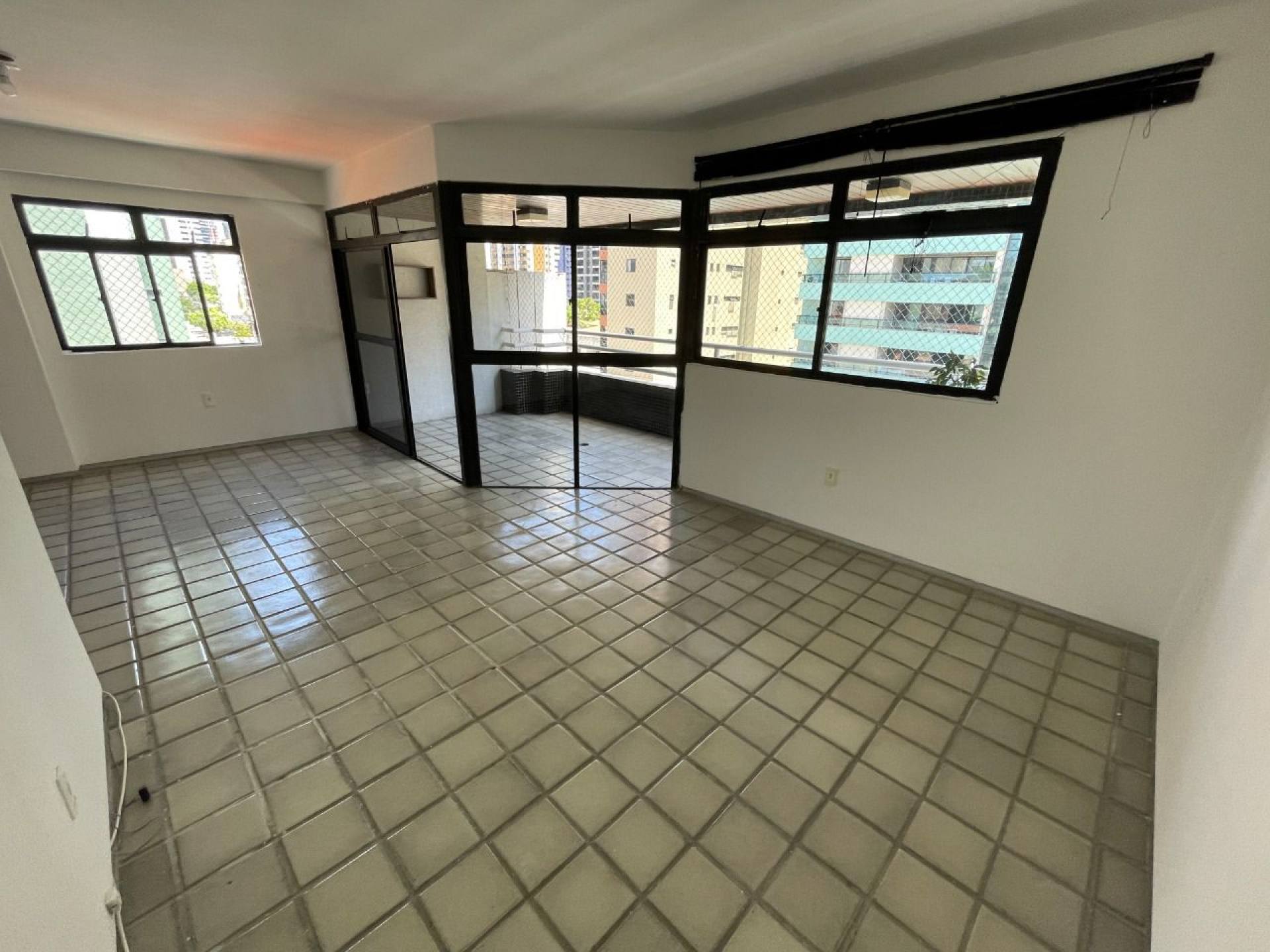 Apartamento a 420m da praia de Tambaú