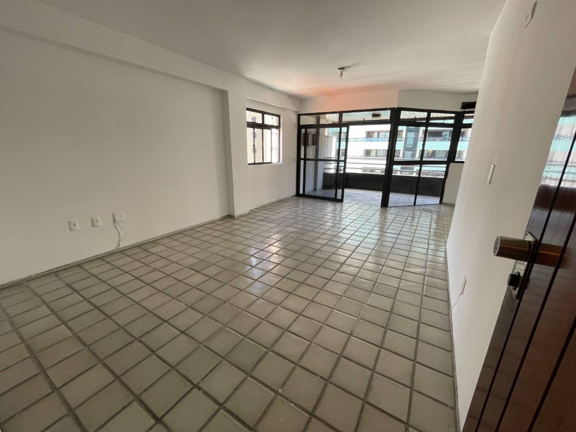 Apartamento a 420m da praia de Tambaú