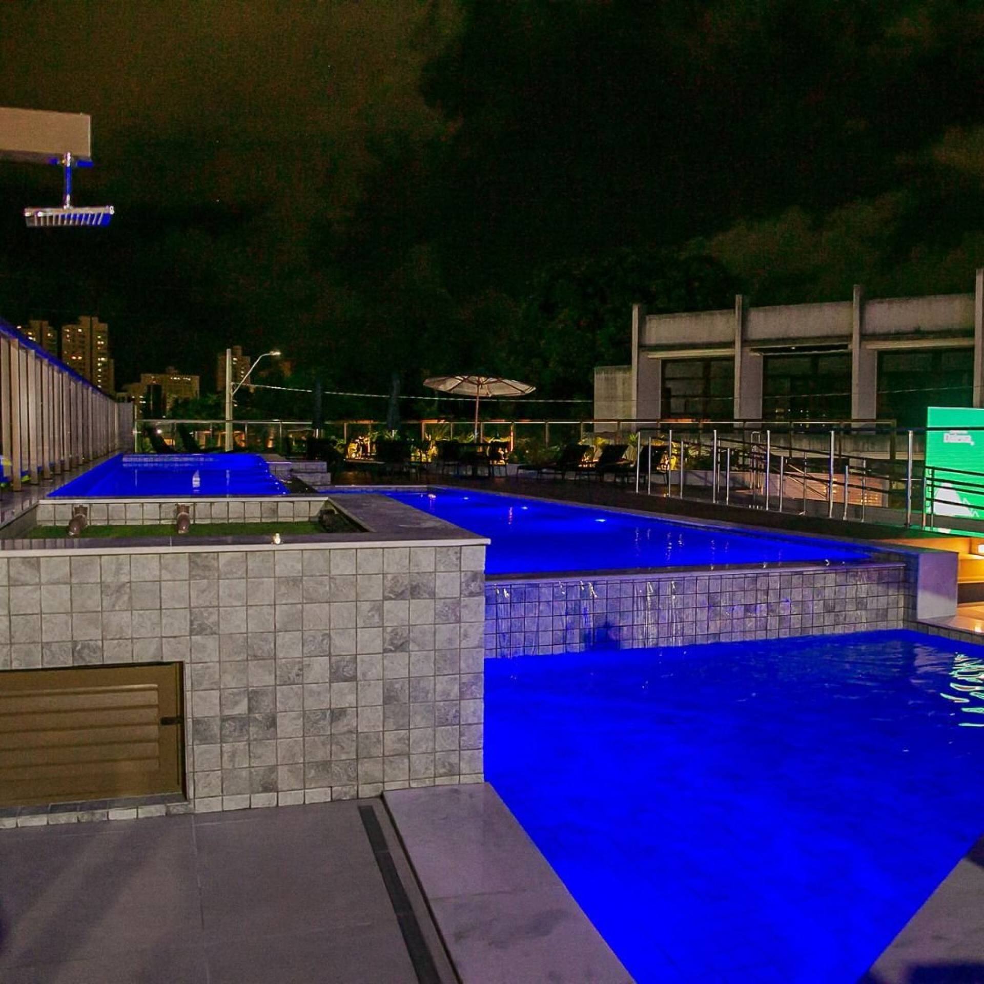 Apartamentos com varanda gourmet no João Agripino / Jardim Luna