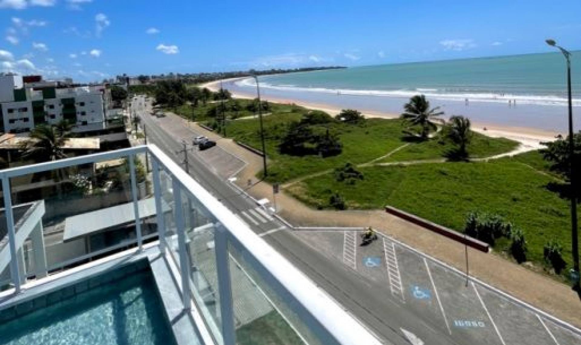 Flat Studio mobiliado a beira mar e com vista definitiva da para o mar na praia do Bessa