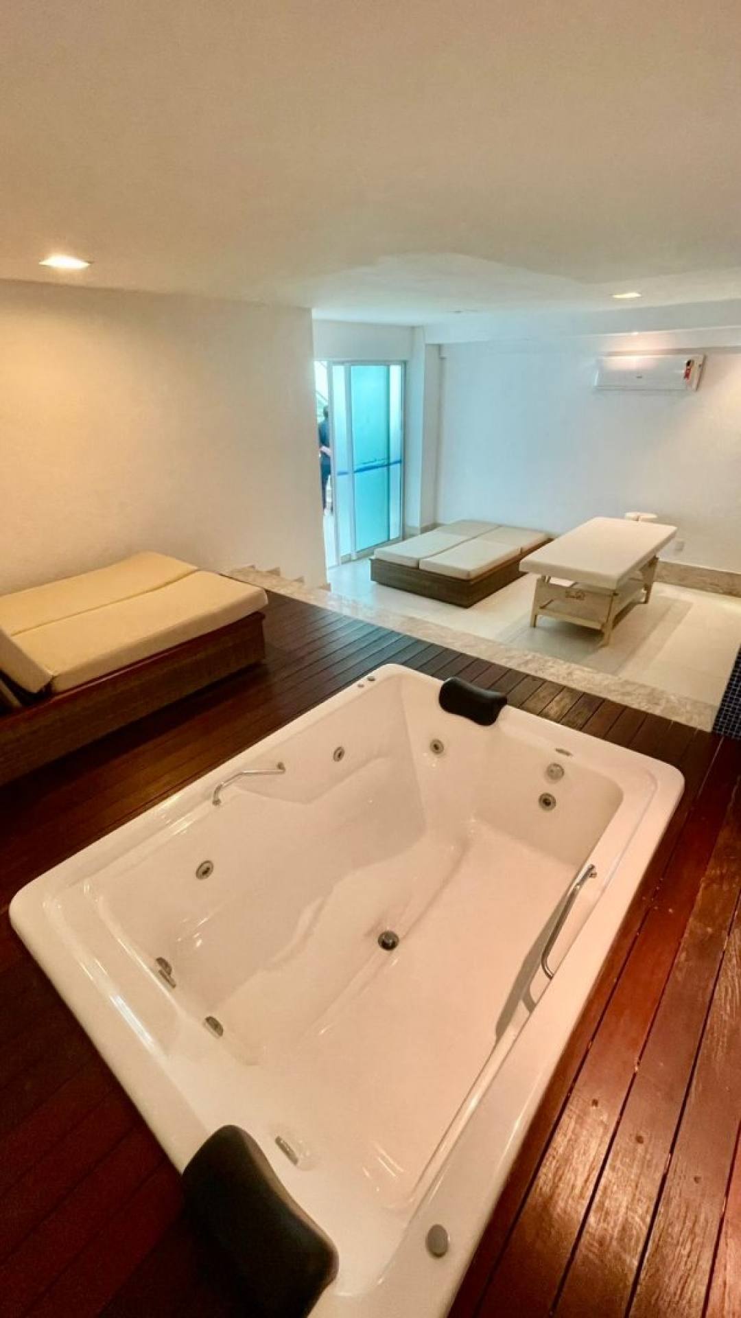 Apartamento Porteira Fechada em Camboinha