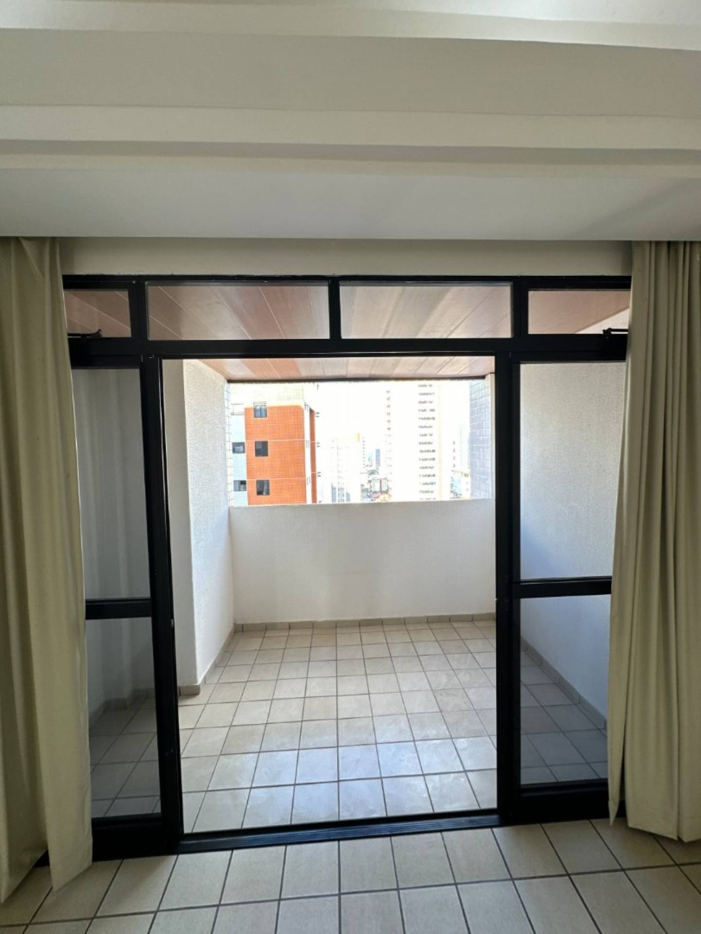 Amplo apartamento na posição nascente, localizado no coração de Manaíra