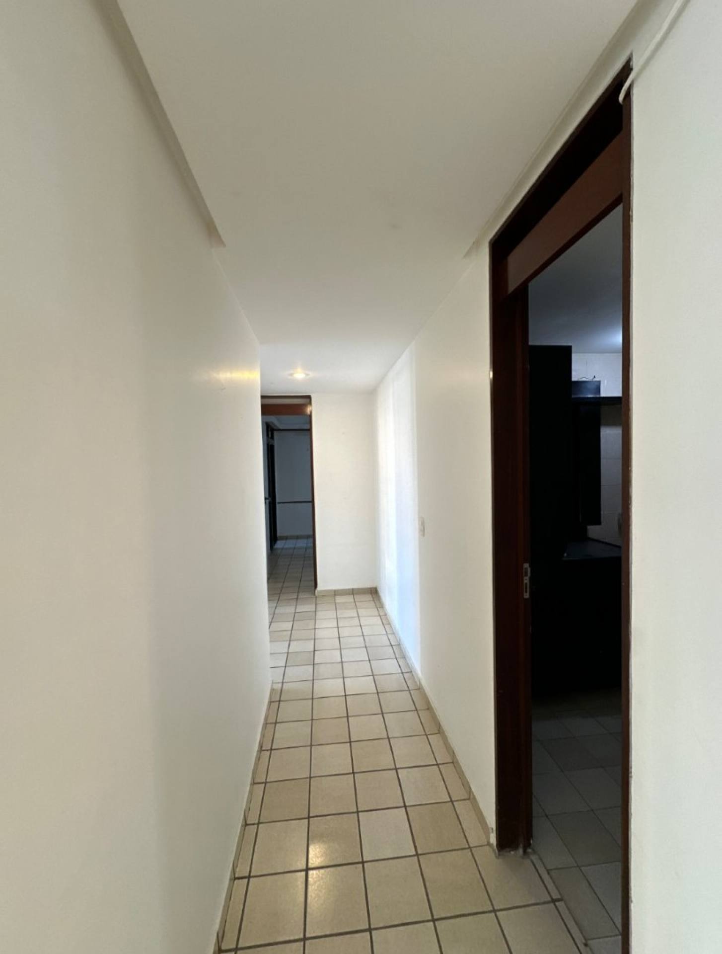 Amplo apartamento na posição nascente, localizado no coração de Manaíra