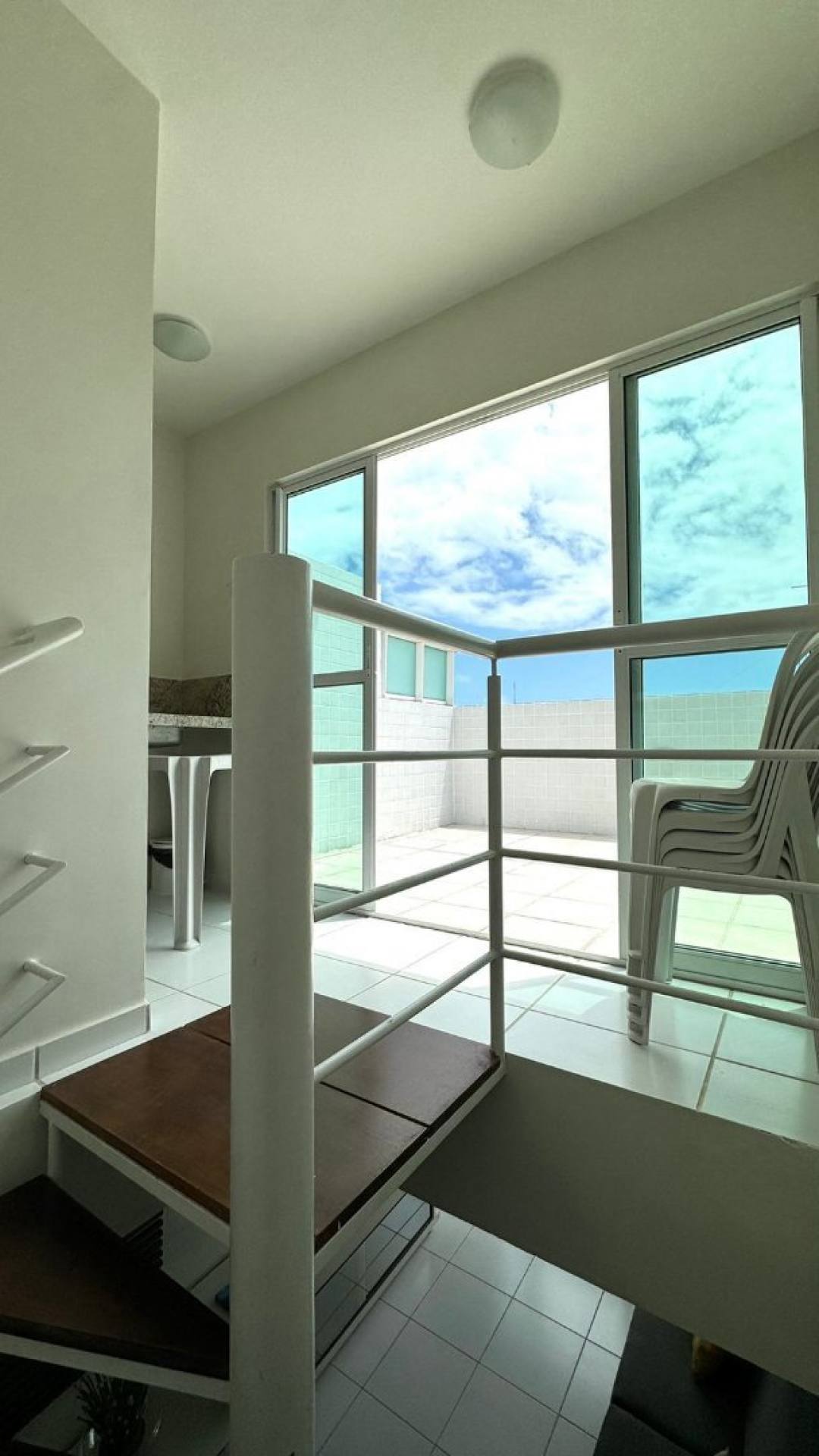 Cobertura duplex a 50 metros da praia do Cabo Branco