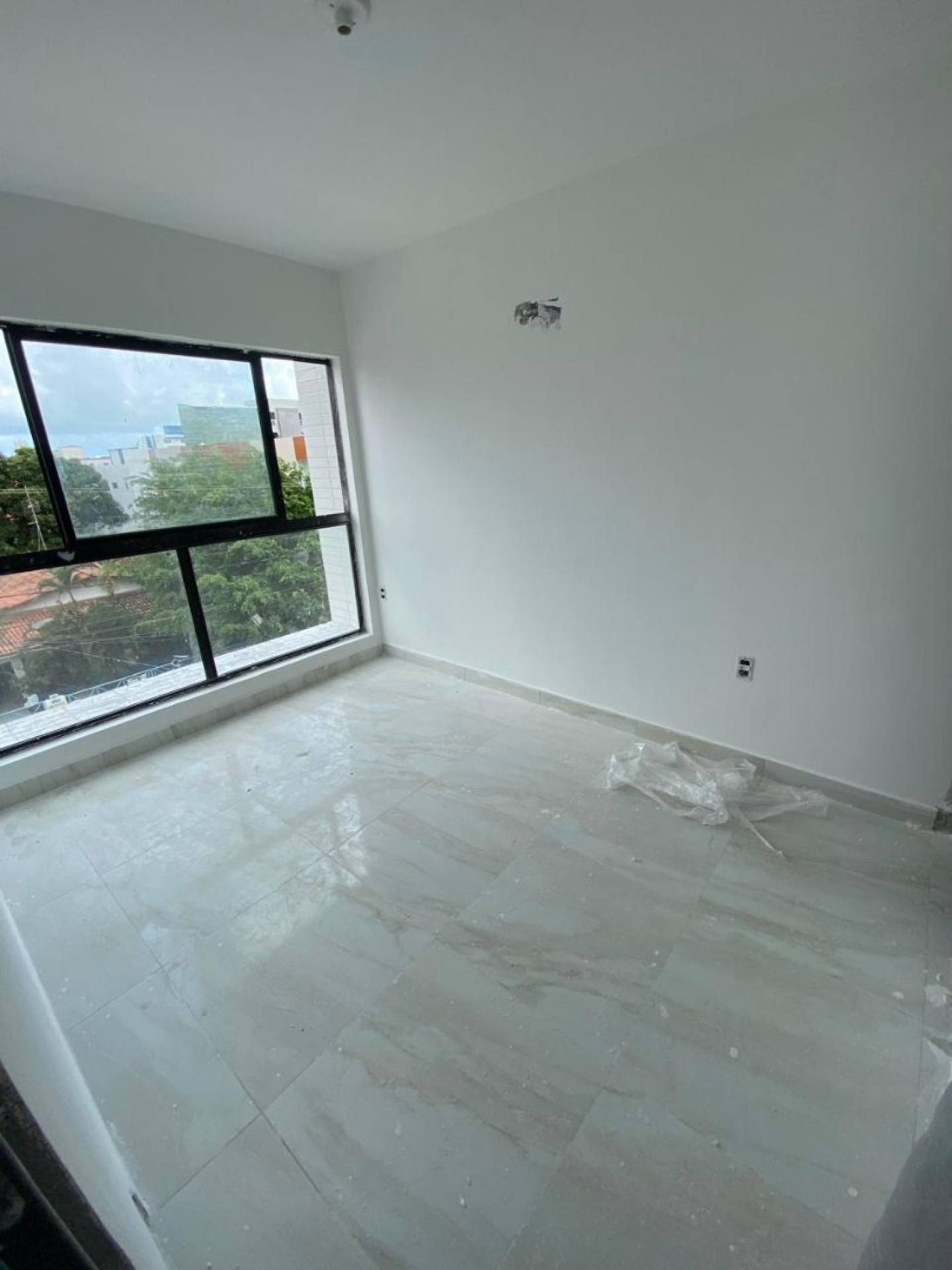 Duplex com área privativa a 200 metros da praia do Bessa