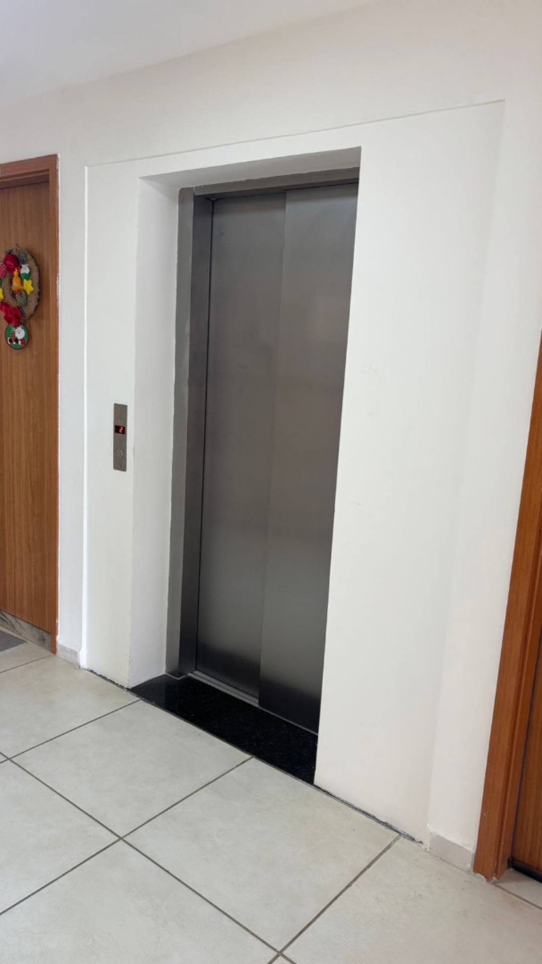 Apartamento de 2 quartos a 460m de Areia Vermelha