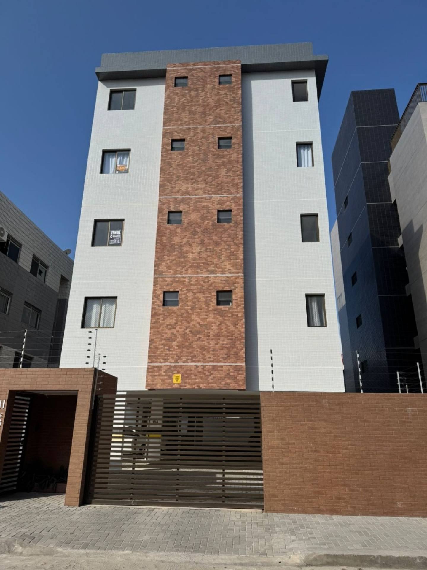 2 quartos 1 suíte 700m da Praia de Intermares