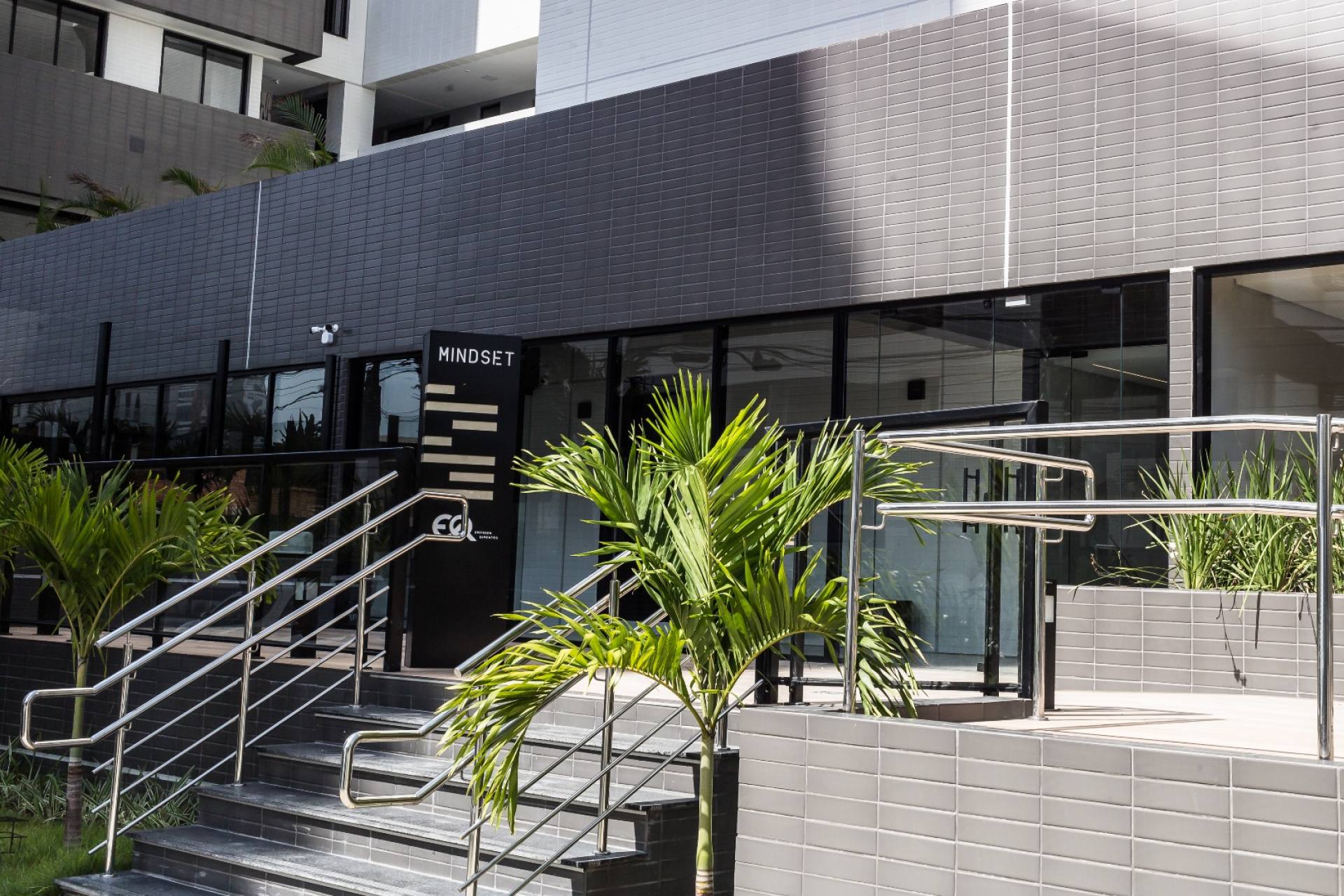 Apartamento com 3 quartos a 300 metros da praia de Manaíra