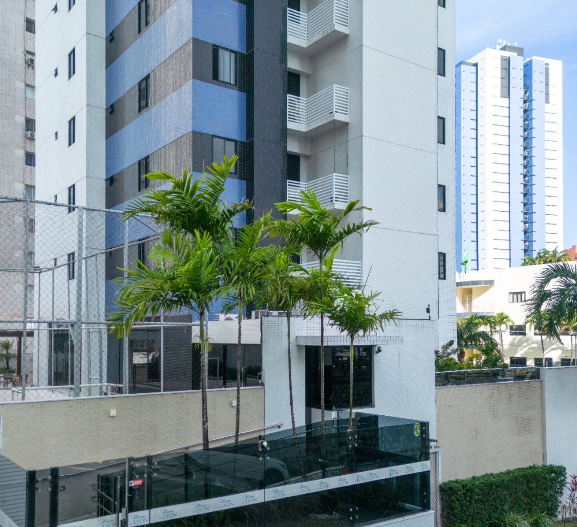 Apartamento no Brisamar - 3 quartos - R$650mil