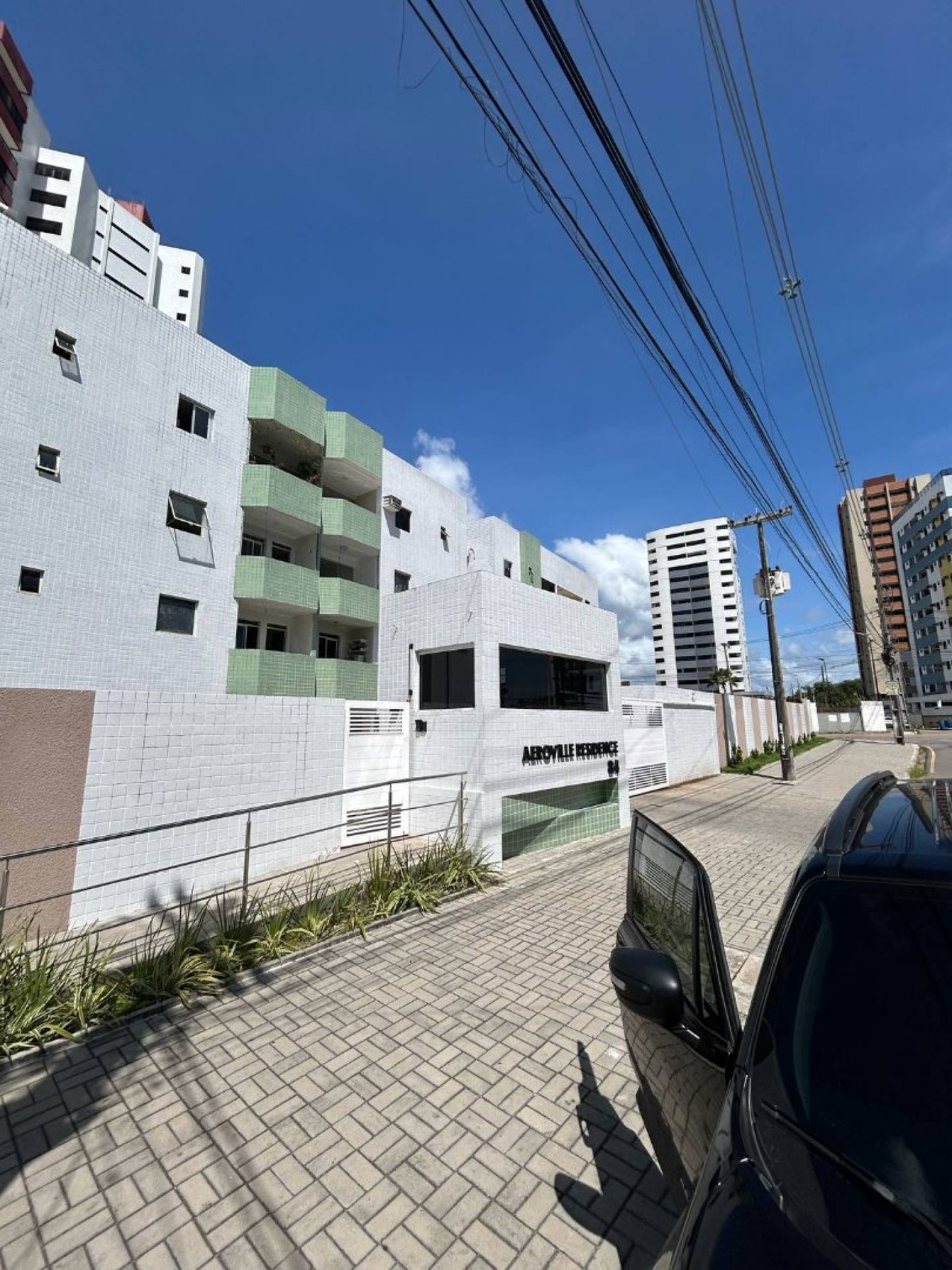 Apartamento - 3 quartos - Bessa - 349.000