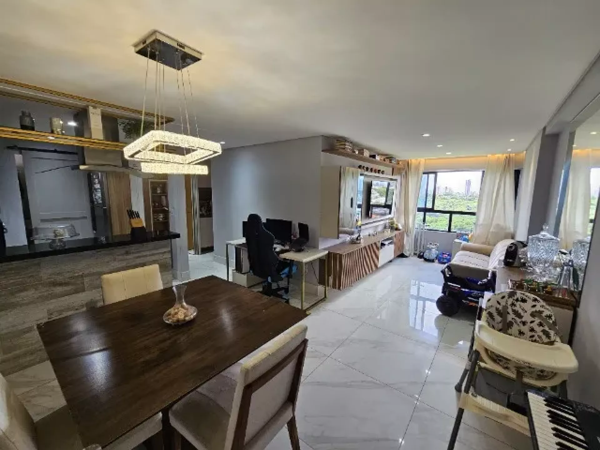 Apartamento com 2 Dormitórios,  1 Suite,  1 Vaga,  em Ipês por R$ 529.000