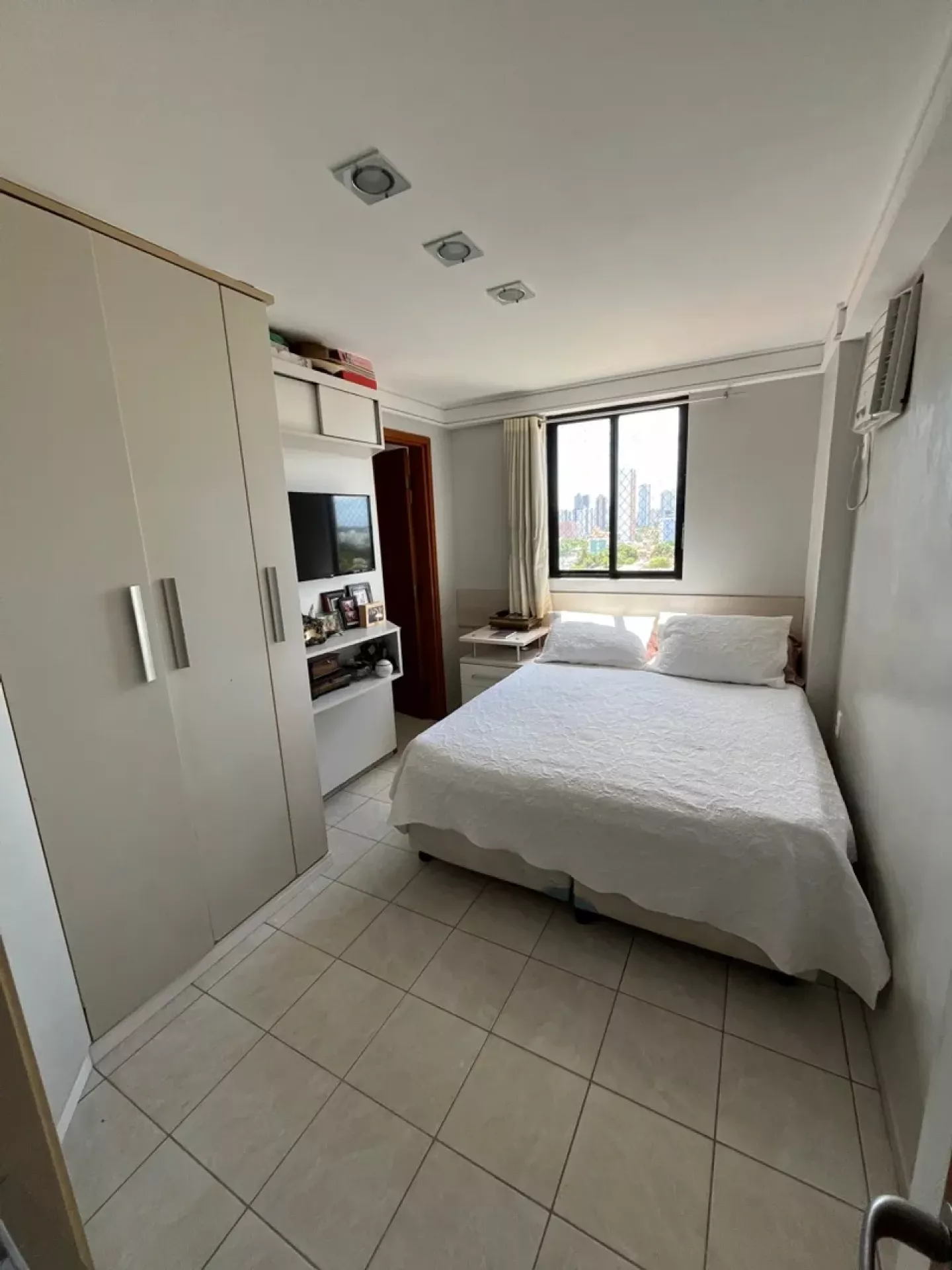 Apartamento com 3 Dormitórios,  1 Suite,  2 Vagas e com 79M² em Treze de Maio por R$ 420.000