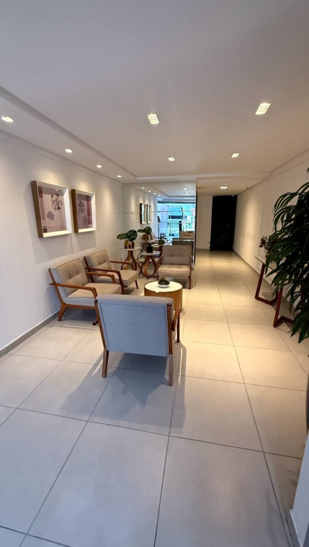Apartamento 3 quartos - 400 metros da praia - R$ 639.000