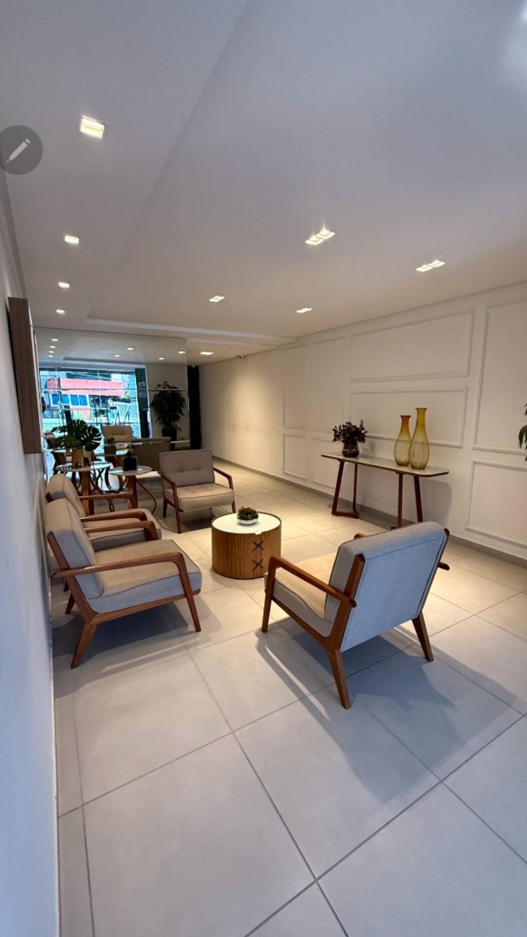 Apartamento 3 quartos - 400 metros da praia - R$ 639.000