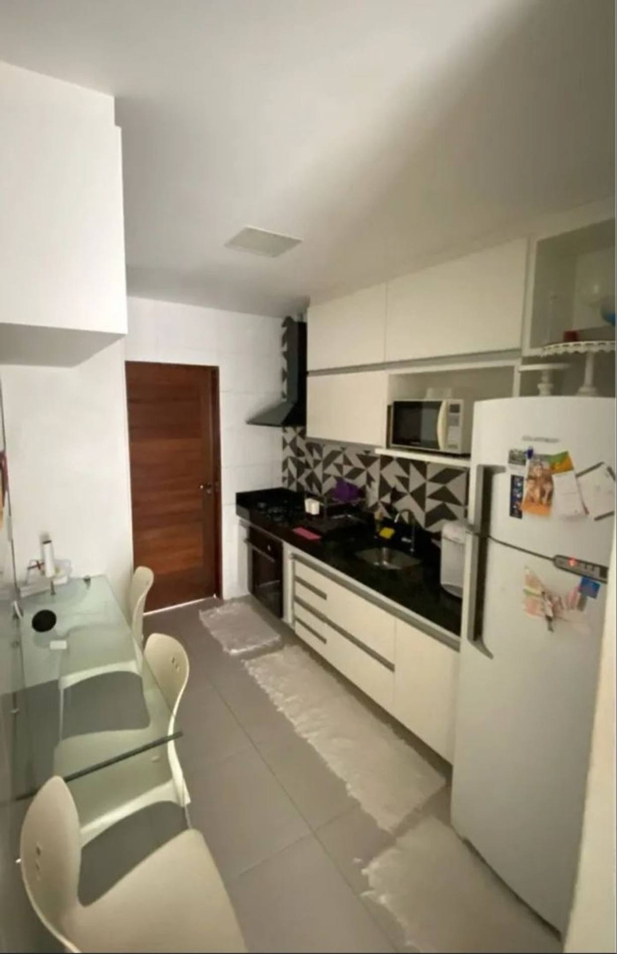 Apartamento térreo com área privativa no Aeroclube