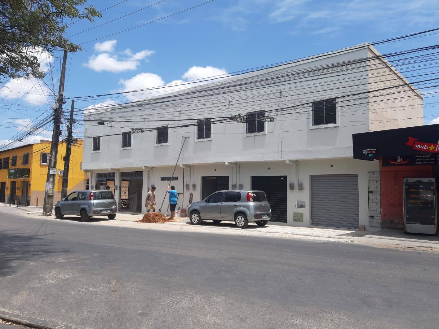 VENDO PRÉDIO COMERCIAL COM 12 UNIDADES