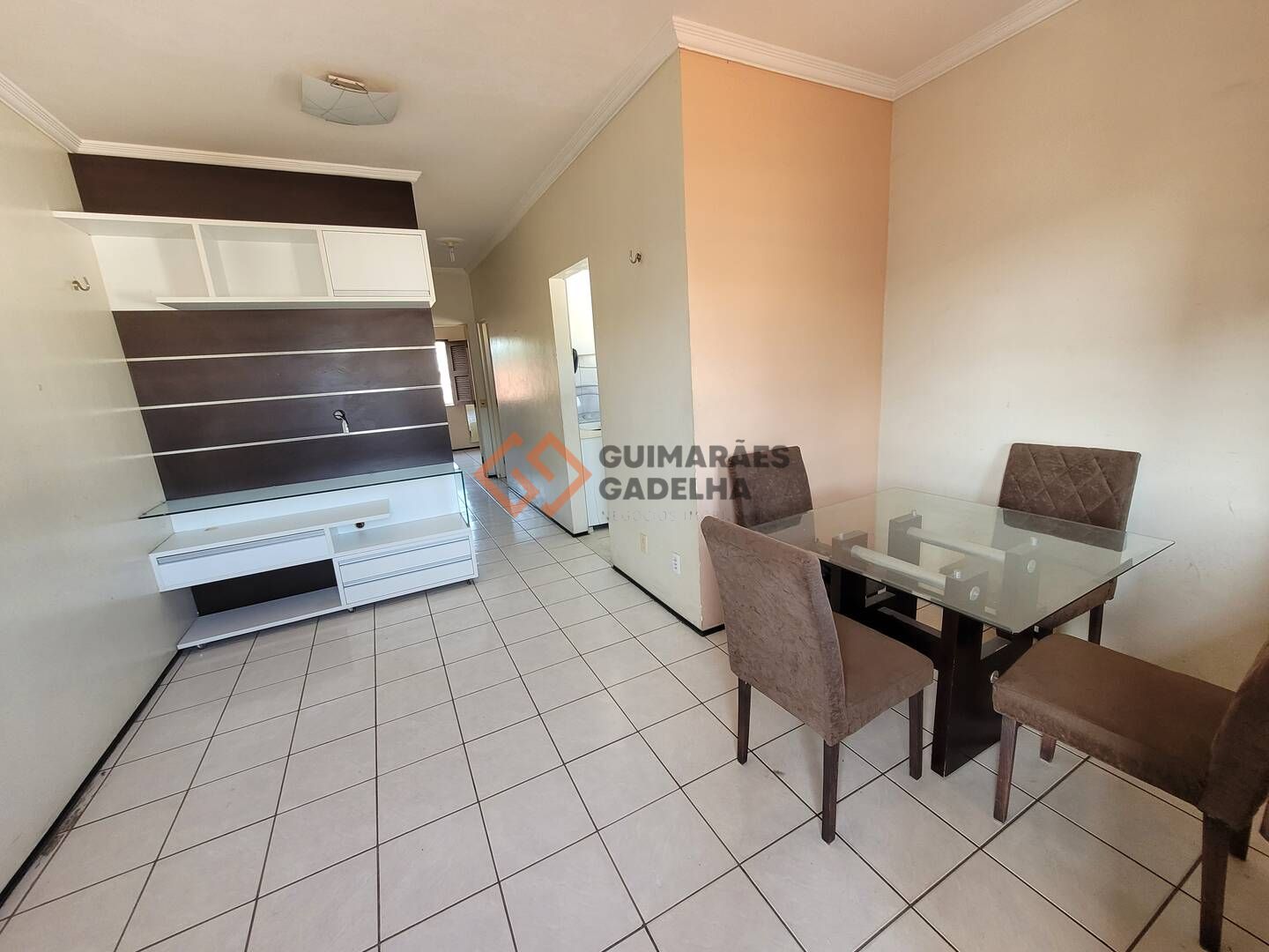 Apartamento Para Alugar com 2 quartos no bairro Maraponga em Fortaleza