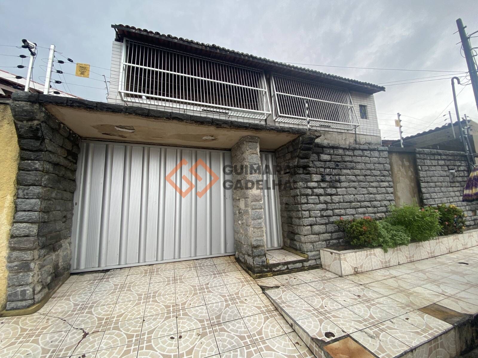 Casa Para Vender com 3 quartos 3 suítes no bairro Cambeba em Fortaleza