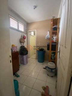 Casa Para Vender com 3 quartos 3 suítes no bairro Cambeba em Fortaleza