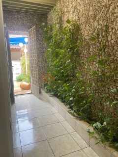 Casa Para Vender com 3 quartos 3 suítes no bairro Cambeba em Fortaleza