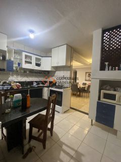 Casa Para Vender com 3 quartos 3 suítes no bairro Cambeba em Fortaleza