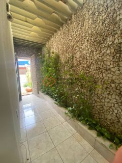 Casa Para Vender com 3 quartos 3 suítes no bairro Cambeba em Fortaleza
