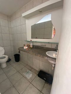Casa Para Vender com 3 quartos 3 suítes no bairro Cambeba em Fortaleza