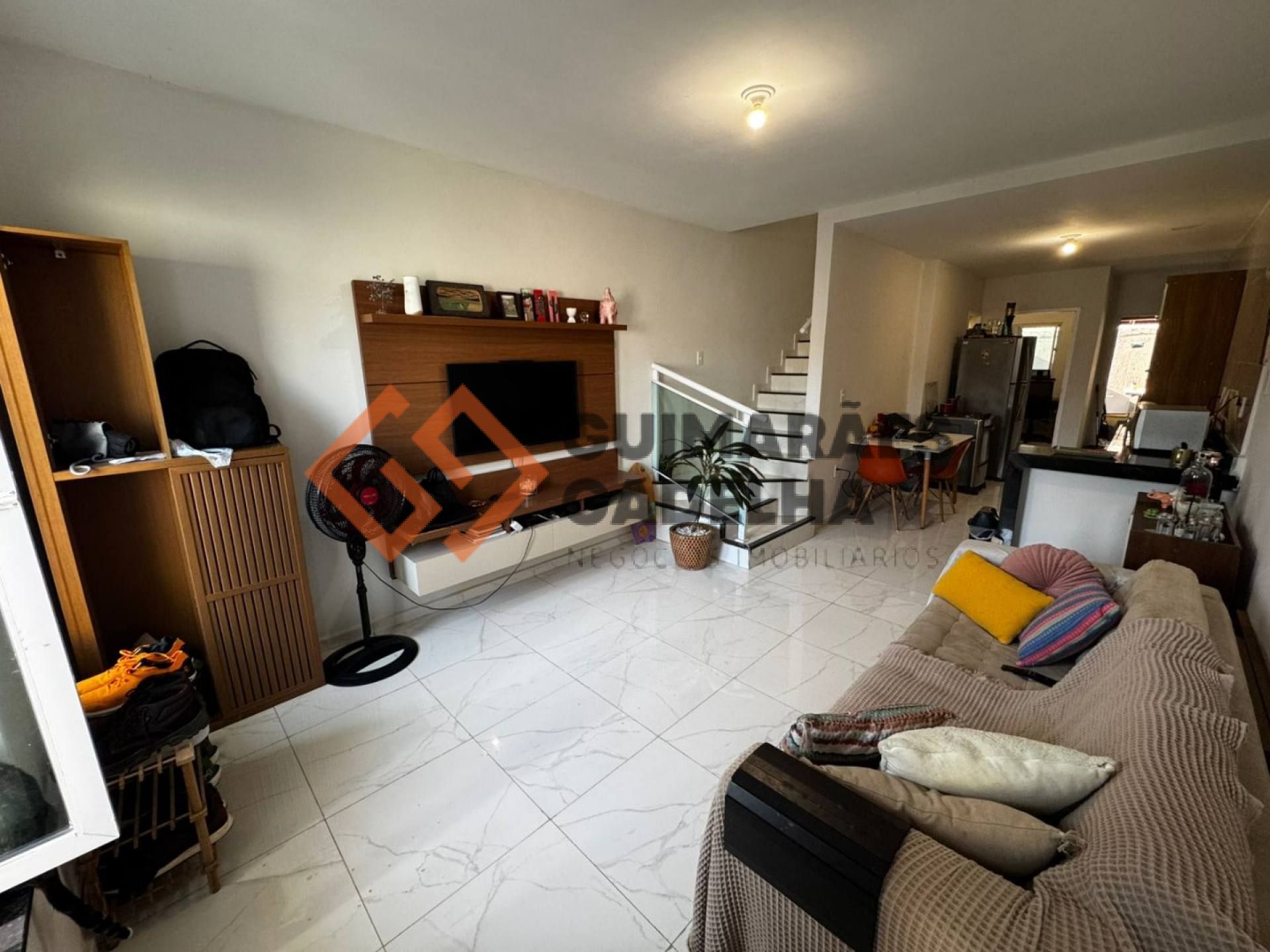 Casa mobiliada Para Alugar com 3 quartos 2 suítes no bairro Centro em Horizonte