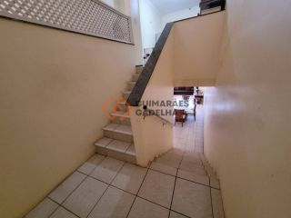 Excelente oportunidade! Casa ampla com 4 quartos (3 suítes) no José Walter.