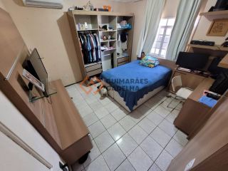 Excelente oportunidade! Casa ampla com 4 quartos (3 suítes) no José Walter.