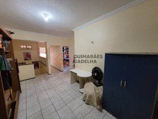 Excelente oportunidade! Casa ampla com 4 quartos (3 suítes) no José Walter.